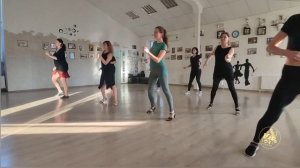 Ох уж эта бачата, мужчин нет, танцуем соло.