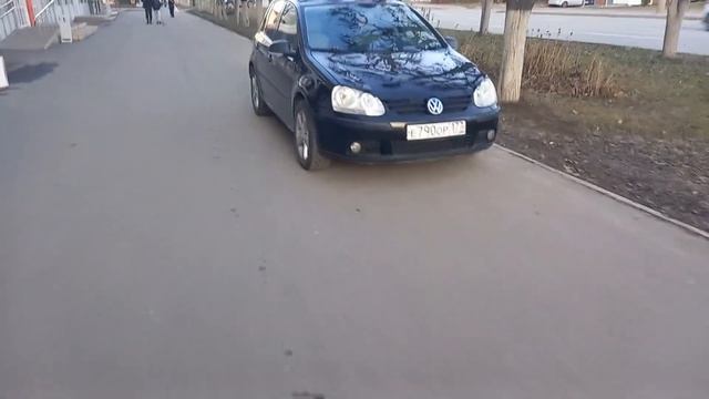 [05.11.2023г.] г.Чебоксары. Дорожный знак 4.5.1 «Пешеходная дорожка» (синий круг с человеком) смотреть онлайн