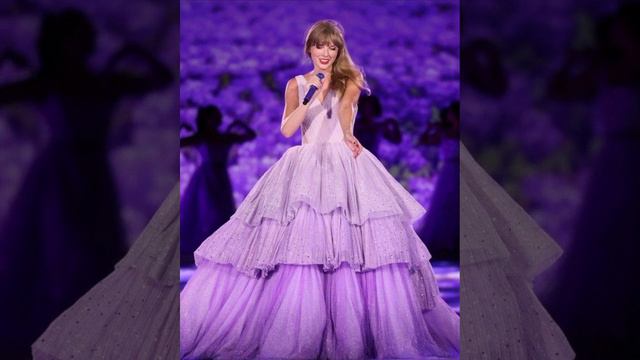 Escucha a Taylor Swift cantando "Perfect" смотреть онлайн