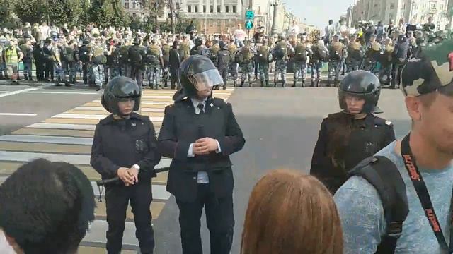 Против политических репрессий 31 августа 2019 на Пушкинской площади. ЧАСТЬ 2. Соболь в метро Москвы смотреть онлайн
