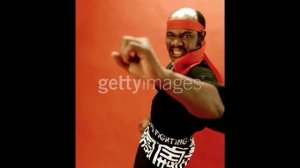 CARL DOUGLAS - Kung Fu Fighting OFFICIAL SONG