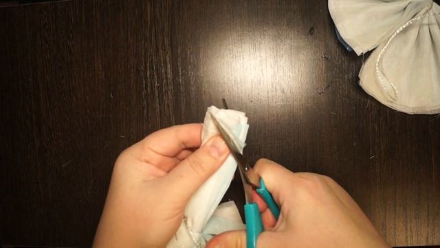 Как сделать цветок из упаковочной бумаги смотреть онлайн