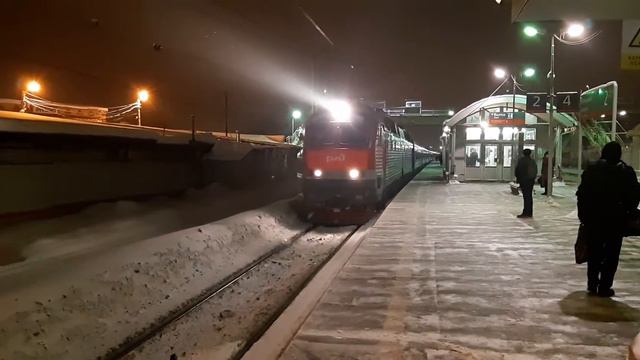 Электровоз ЧС7-262 "Пассажирский поезд Минск-Москва" ст.Голицыно до Белорусского вокзала 01.02.2022 смотреть онлайн