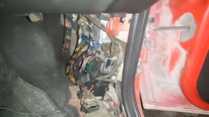 Вот куда идут провода от лямбда зонда на косу. Опель Вектра а.