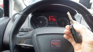 Сеат Ибица сделать дубликат выкидного чип ключа зажигания в Минске