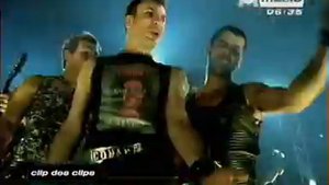 fatal bazooka-comme des connards