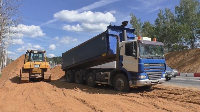 Ginaf X 4446 TS unloading