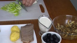 Суп с говяжьим языком и сливками