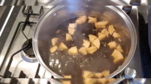 Густой кисель из сухофруктов  с молоком.