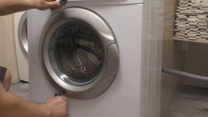 СМОТРИ, бывает и такое. НЕ ОТКРЫВАЕТСЯ ДВЕРЬ у стиральной машины ???