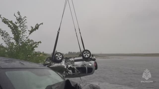 В результате дтп с участием двух легковых автомобилей пассажир получил ранение правого предплечья