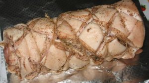 Рулет из свиной грудинки