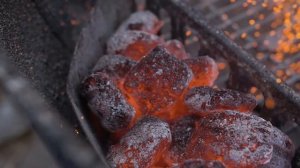 Рулет из индейки с беконом на гриле