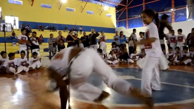 FORMATURA MESTRE CLAUDIO FILHOS DE LOUVEIRA CAPOEIRA смотреть онлайн