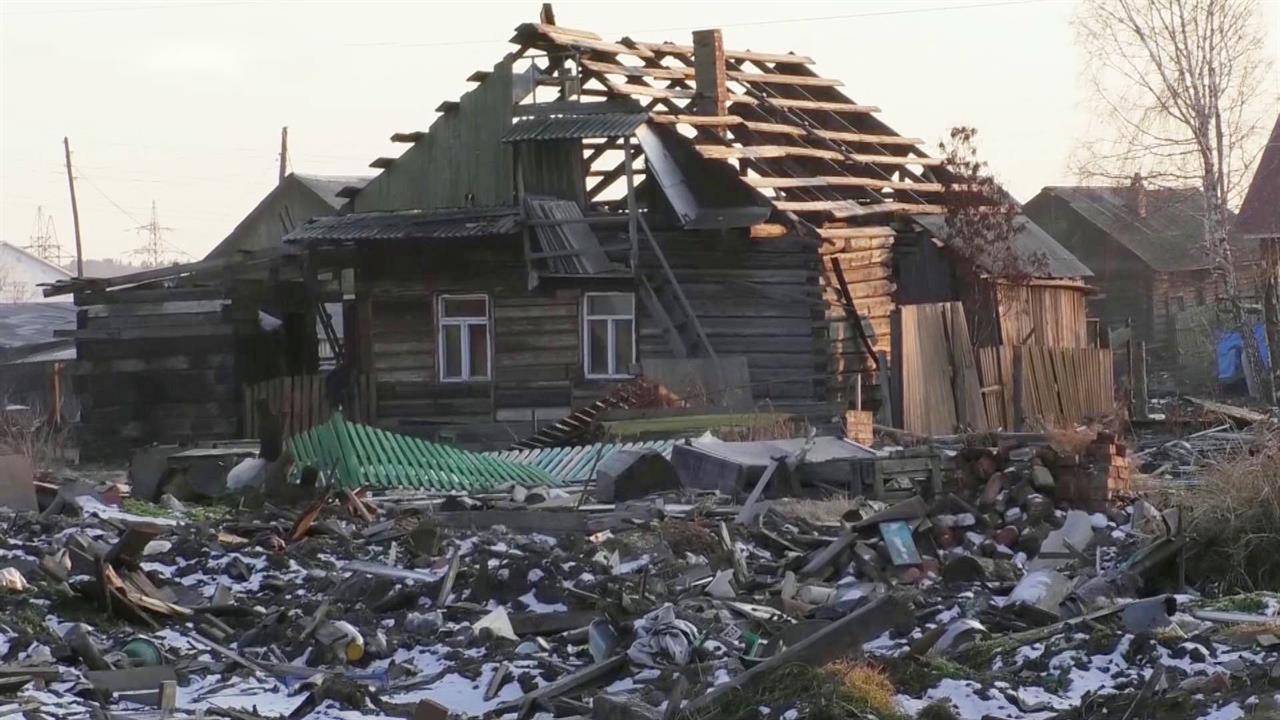 В Иркутской области из-за бюрократизма чиновников люди остаются в непригодных для жизни домах