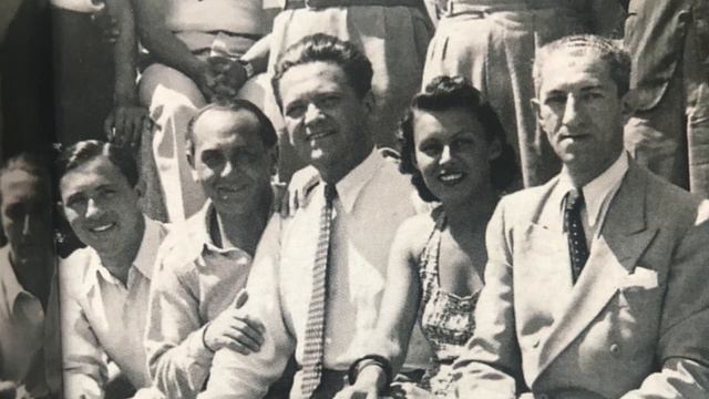 Ждем вас во Львове (Прощальная песенка) - Eugeniusz Bodo смотреть онлайн