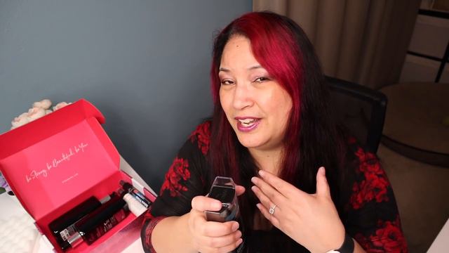 AIA BEAUTY BUNDLE BOX | AMERICAN INFLUENCER  BEAUTY BUNDLE | DECEMBER 2020 & JANUARY 2021 UNBOXING