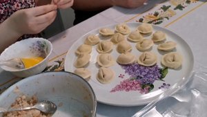 САМЫЕ ВКУСНЫЕ ПЕЛЬМЕНИ С КРЕВЕТКАМИ. ЛЕНИВЫЕ ПЕЛЬМЕНИ С КРУТЫМ СОУСОМ. БЫСТРО И ПРОСТО ЗА 15 МИНУТ.