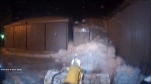 вторая база уборка снега фронтальным погрузчиком LW300F