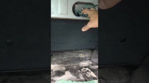 как попасть в салон мерседеса 203 если сел аккумулятор