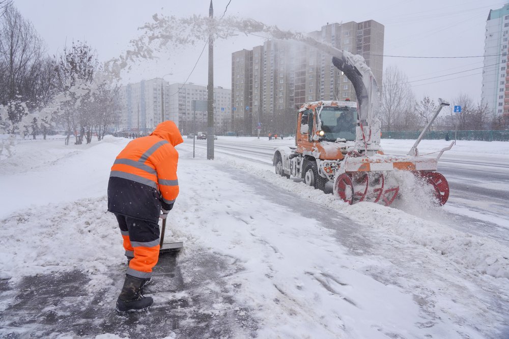 Дороги Москвы превратились в каток из-за ледяного дождя / События на ТВЦ