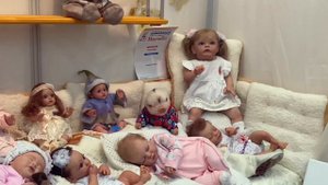 ЕДЕМ С КУКЛОЙ РЕБОРН НА ВЫСТАВКУ В МОСКВЕ/Покупки/Travel with a reborn doll to Moscow✈️