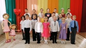 Зореньки краше. Музыка В. Канищева, сл. А. Афлятунова.