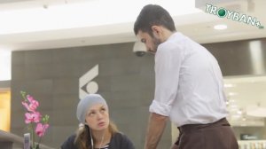 СЛОВЕСНЫЙ ЗАМЕС ПРАНК / Выносим мозг продавцам и официантам / Реакция людей (prank)