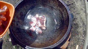 Вкуснейшая ШУРПА В КАЗАНЕ на костре