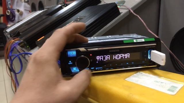 ОБЗОР и НАСТРОЙКА самого недорогого процессорного ГУ Kenwood KMM BT305. Автоматическая настройка!! смотреть онлайн