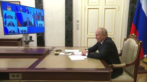 Президент России В.В.Путин провёл оперативное совещание с постоянными членами Совета Безопасности