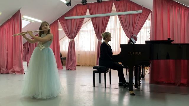 Болтенкова Ксения, 11 лет, Флейта, МБУДО Барвихинская ДШИ - Росслер Розетти - "Концерт Ре Мажор" смотреть онлайн