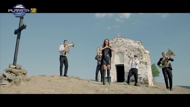 GLORIA - IZSVIRETE NESHTO UDARNO / Глория - Изсвирете нещо ударно, 2015 смотреть онлайн