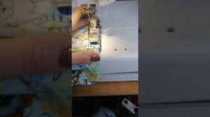 Шьем трикотаж без пропусков на утолщениях.