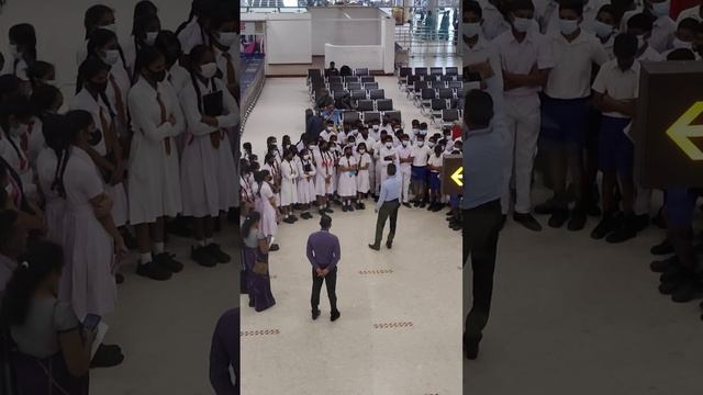 Школьная экскурсия в аэропорту Бандаранаике ? School field trip at Bandaranaike Airport