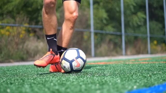 50 Ball Mastery Exercises To Improve Foot Skills and Fast Feet | Ball Control Drills For Footballer смотреть онлайн