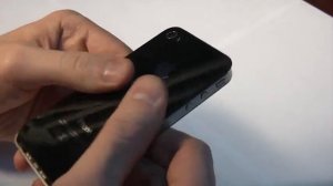 снять заднюю крышку  От Айфона  4