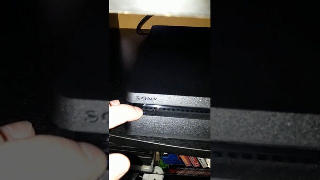 PS4 Slim(cuh 2108b) не включается мигает синим