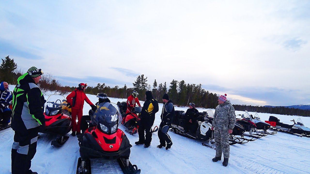 Экстремальная поездка на горных снегоходах в горы / 10 снегоходов в гору / Испытание смотреть онлайн