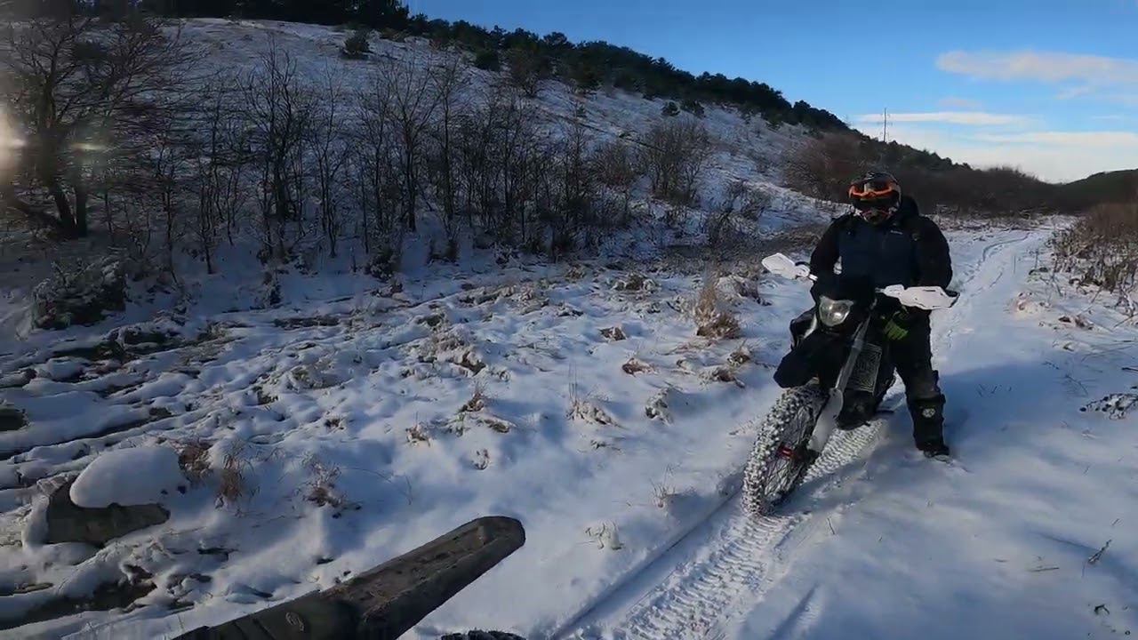 Крым эндуро покатушки.катнули по снегу смотреть онлайн