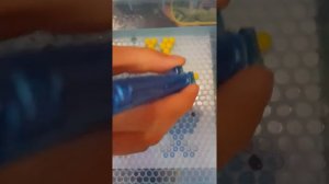 Делаем жирафа из бусин/aquabeads