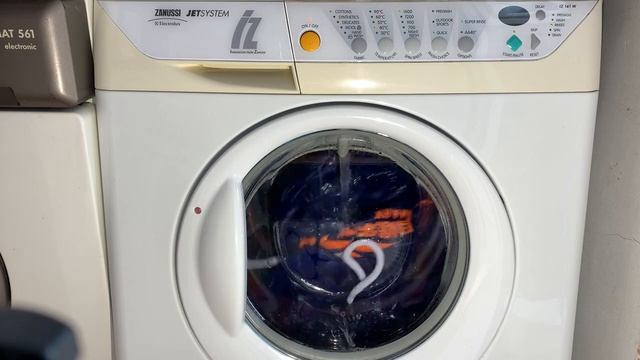 Zanussi-Electrolux IZ161W Jetsystem IZ - Cottons 40° Quick + Super Rinse смотреть онлайн