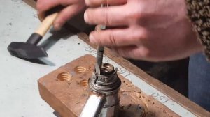 Как раскрутить силуминовую  гайку на смесителе под мойкой.