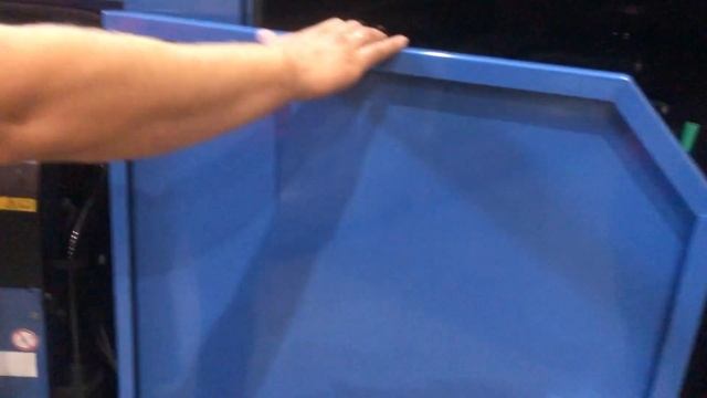 Видеообзор дизельного генератора SDMO J110K в кожухе смотреть онлайн