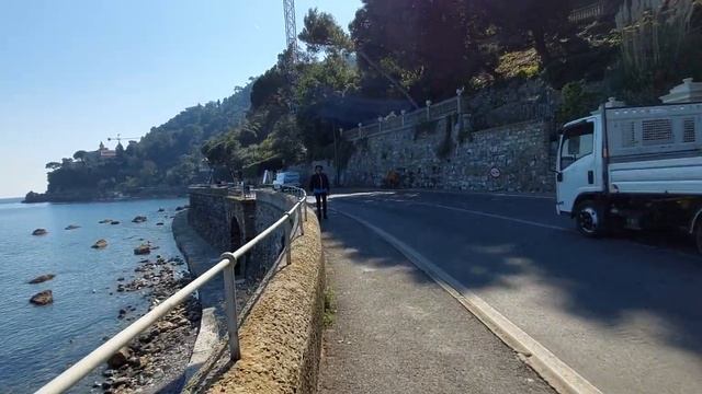 Portofino, Italy - Walk from Santa Margherita Ligure to Portofino Part 1 смотреть онлайн