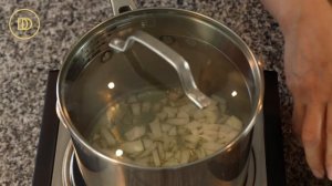 Keftedes Youvetsi: One Pan Baked Meatballs & Orzo Pasta