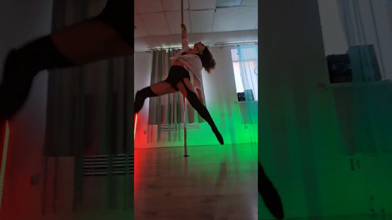 Anna PoleDance