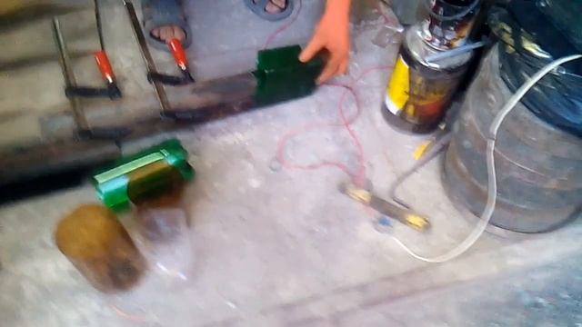 Делаем из пластиковых бутылок квадратные коробочки смотреть онлайн