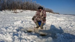 РЫБАЛКА НА ЩУКУ. Первая рыбалка на Амуре на щуку. Зимняя рыбалка на щуку.