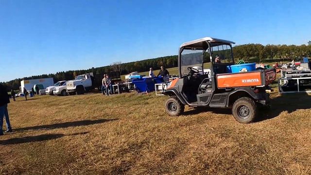 Auction Action at Johnny King Auction in Inman, SC Watch the 165 Massey Ferguson NO Sale at 2:40 P2 смотреть онлайн